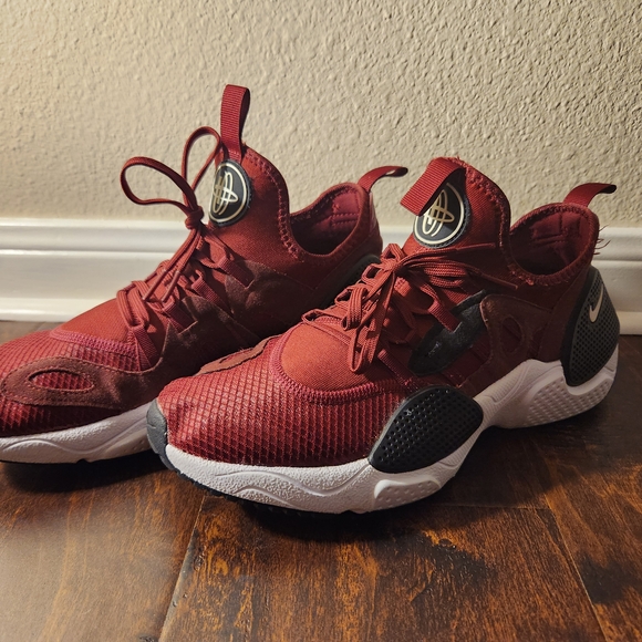 Nike - Picture 3 of 6